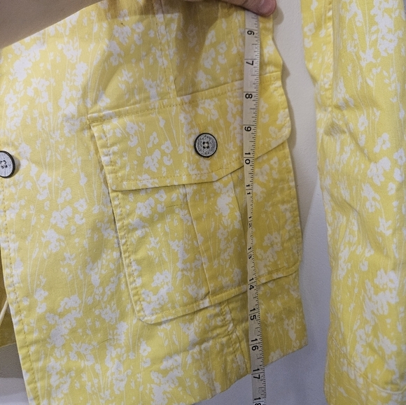Cabi Yellow And White Button Blazer With Built In Shoulder Pads! - Picture 6 of 6